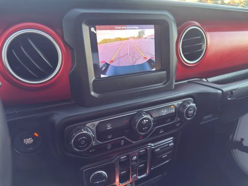 Used 2021 Jeep Gladiator Rubicon w/ Trailer Tow Package image 23