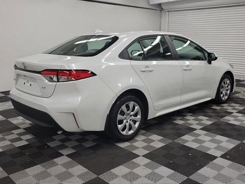 Used 2025 Toyota Corolla LE FWD image 6