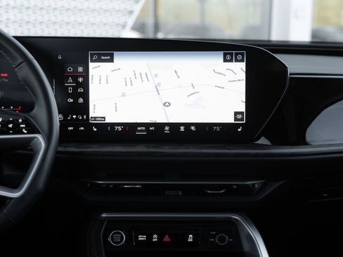 Certified 2025 Audi Q5 Premium w/ Convenience Package image 13