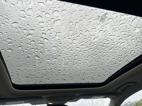 Certified 2022 Ford Edge Titanium w/ Class II Trailer Tow Package image 29