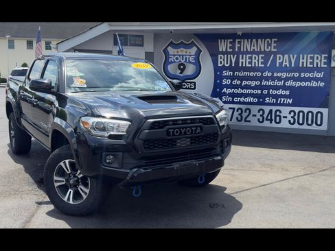 Used 2019 Toyota Tacoma TRD Sport AWD/4WD image 1
