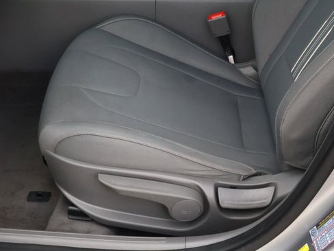 Used 2021 Hyundai Elantra SEL image 13