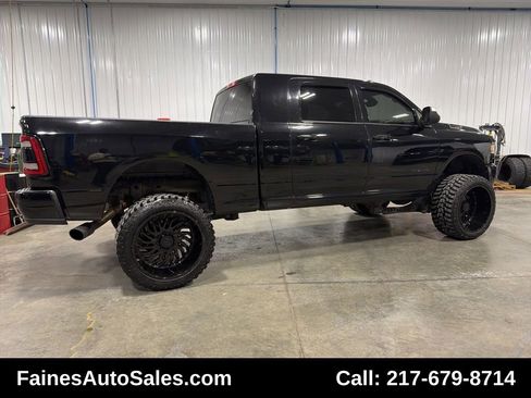 Used 2019 RAM 2500 Big Horn w/ Black Appearance Package image 19