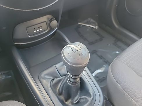 Used 2010 Kia Soul FWD image 15