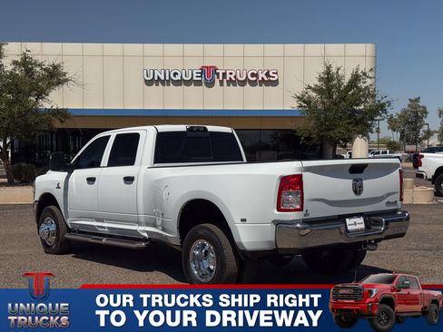 Used 2024 RAM 3500 Tradesman w/ Chrome Appearance Group AWD/4WD image 8