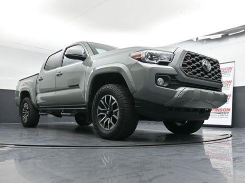 Used 2023 Toyota Tacoma TRD Sport image 18