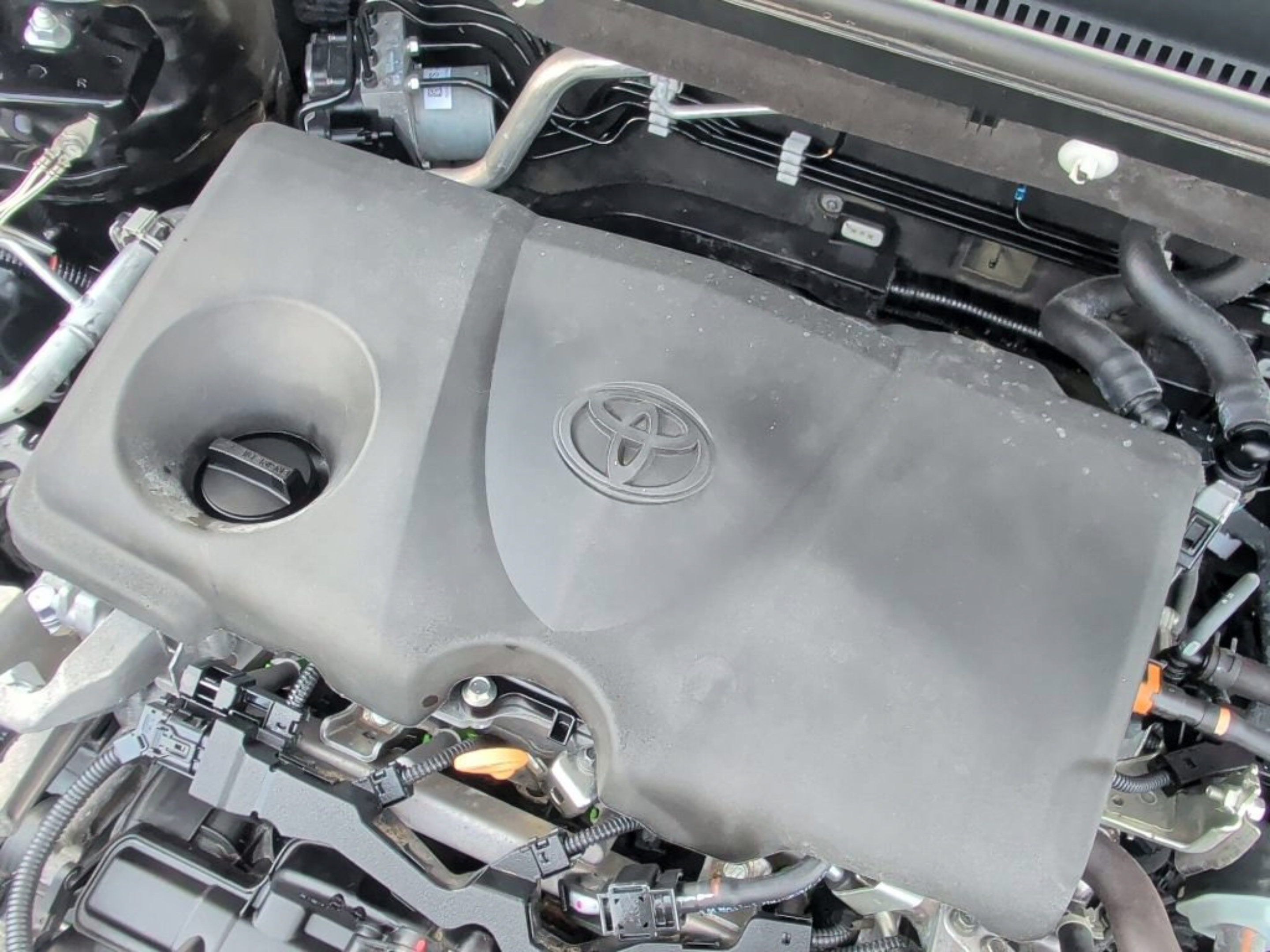 Used 2024 Toyota RAV4 XLE FWD image 14