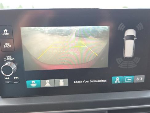 Used 2025 Honda Pilot Touring image 20