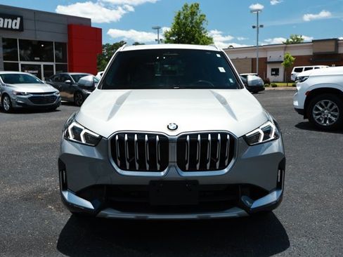 Used 2025 BMW X1 xDrive28i AWD/4WD image 2
