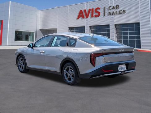 Used 2025 Kia K4 FWD image 9