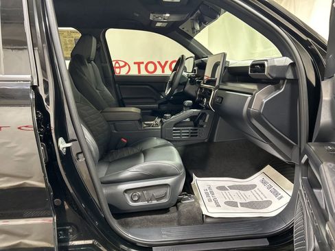 Used 2025 Toyota 4Runner TRD Off-Road Premium w/ Tow Technology Package image 13