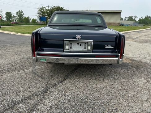 Used 1992 Cadillac Fleetwood Sedan image 5