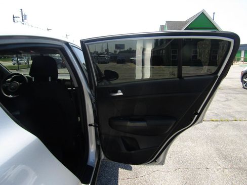 Used 2017 Kia Sportage LX FWD image 21