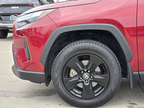 Used 2024 Toyota RAV4 XLE FWD image 14