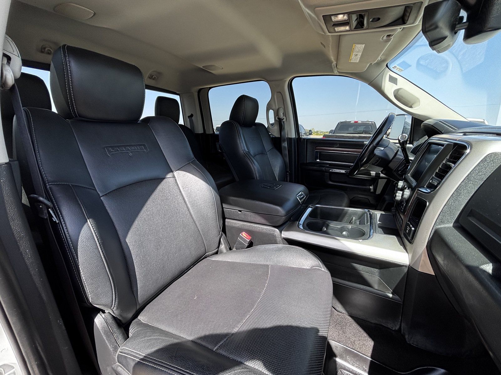 Used 2017 RAM 2500 Laramie w/ Convenience Group AWD/4WD image 18