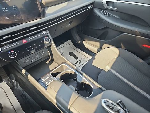 Used 2025 Hyundai Sonata SEL FWD image 24