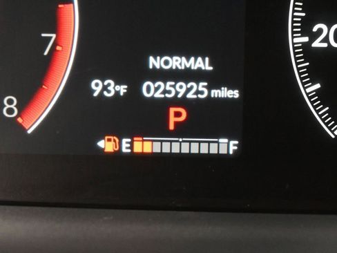 Used 2023 Honda Pilot LX image 30