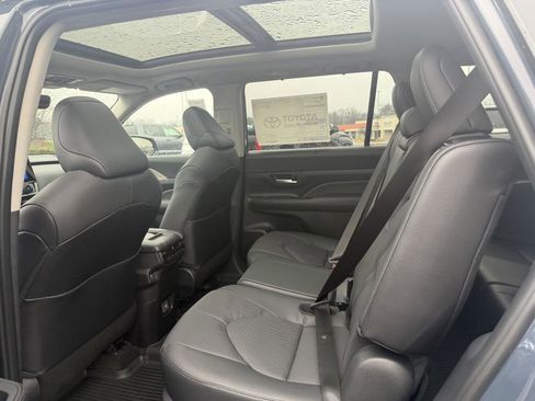 New 2026 Toyota Grand Highlander Limited image 14