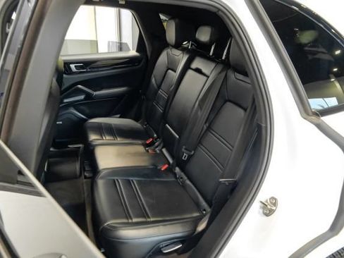 Used 2019 Porsche Cayenne AWD/4WD image 48