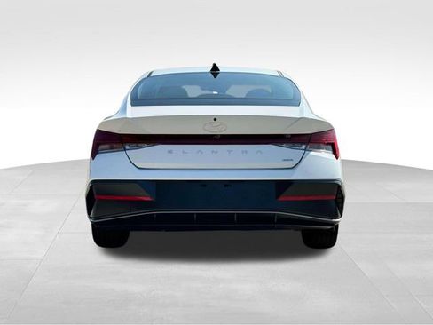 New 2025 Hyundai Elantra Limited image 6