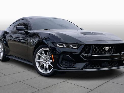 Used 2024 Ford Mustang GT Premium image 2