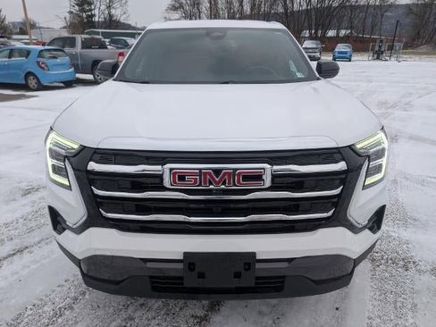 Used 2025 GMC Terrain Elevation image 2