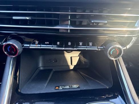Used 2024 Chevrolet Traverse RS w/ LPO, Floor Liner Package FWD image 36