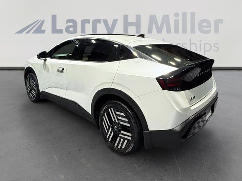 New 2026 Nissan Leaf SV+ image 3