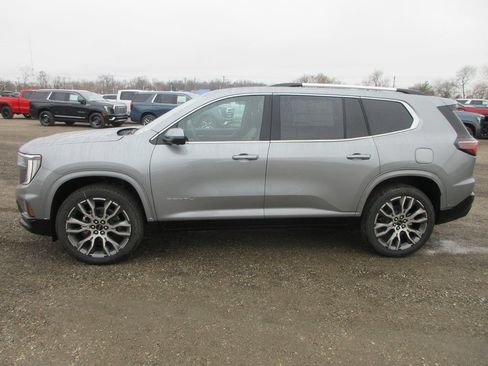 New 2026 GMC Acadia Denali Ultimate AWD/4WD image 9