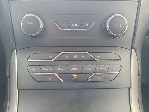 Certified 2020 Ford Edge SEL w/ Convenience Package image 30