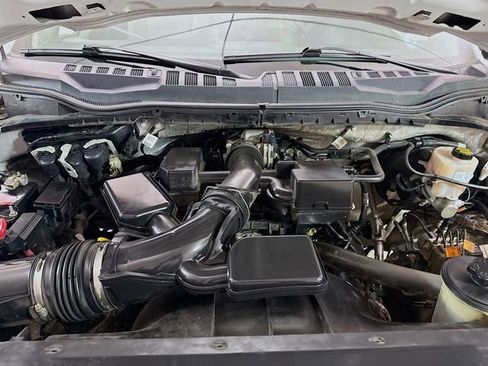 Used 2022 Ford F250 XL w/ Power Equipment Group image 26