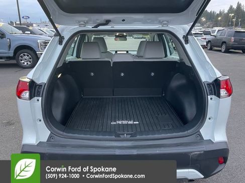 Used 2024 Toyota Corolla Cross L image 16