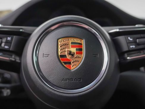 Certified 2026 Porsche Macan AWD/4WD image 27