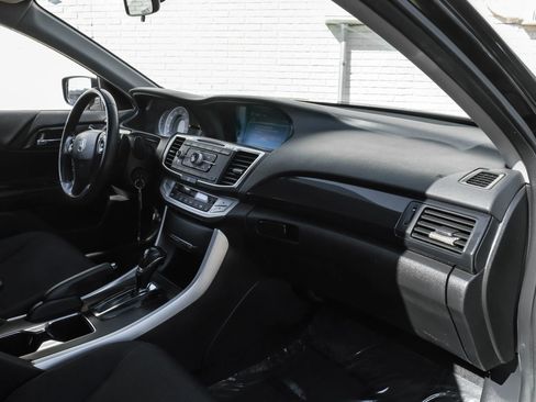 Used 2015 Honda Accord Sport image 11
