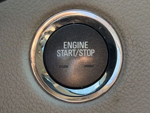 Used 2014 Cadillac SRX Premium image 22