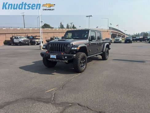 Used 2023 Jeep Gladiator Mojave w/ Cold Weather Group AWD/4WD image 3