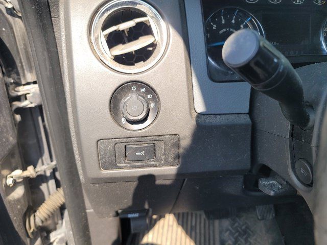 Used 2014 Ford F150 XLT w/ Equipment Group 302A Luxury AWD/4WD image 17