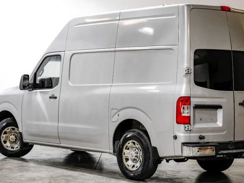 Used 2013 Nissan NV 3500 SV w/ Technology Pkg image 21