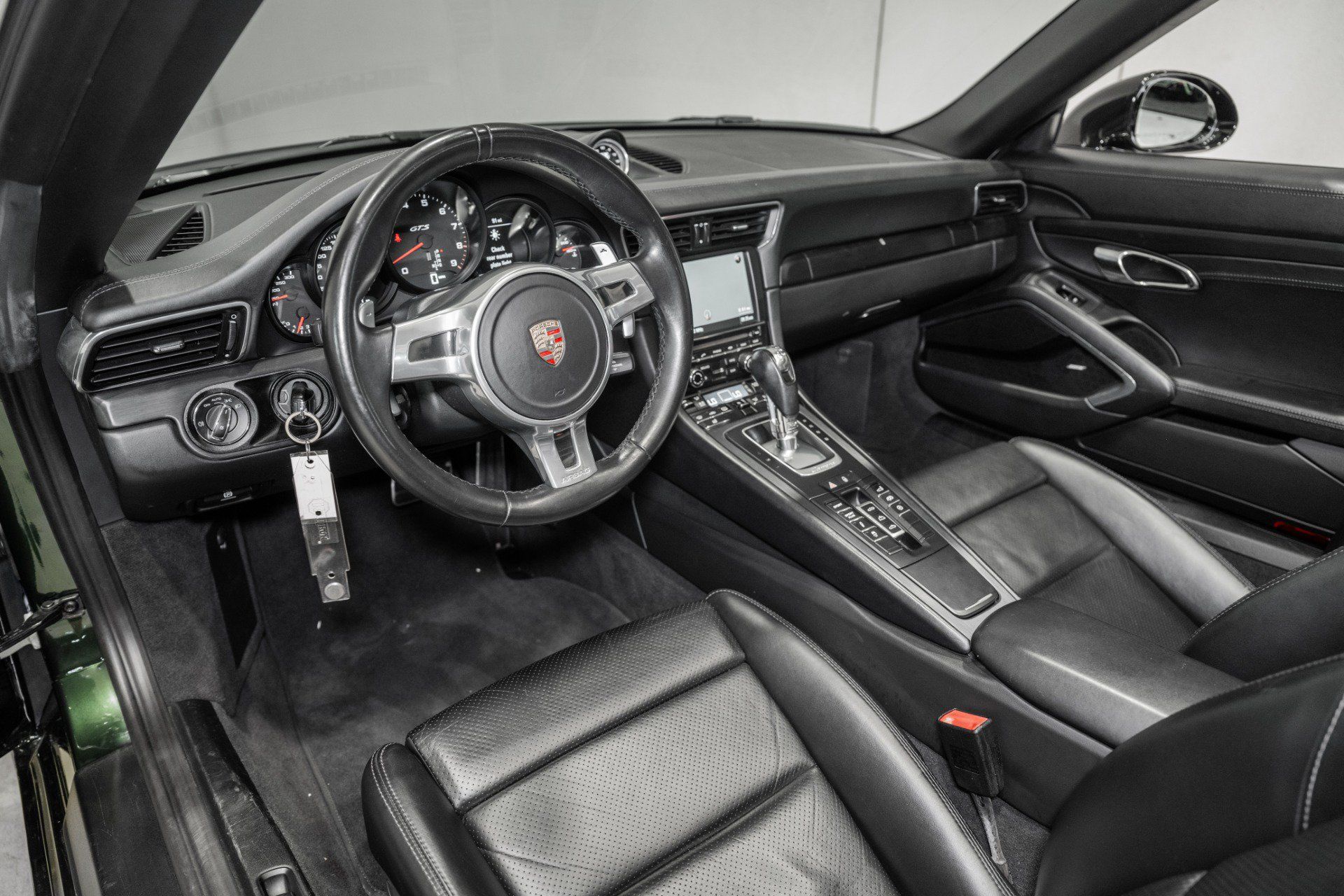 Used 2016 Porsche 911 Carrera GTS RWD image 17