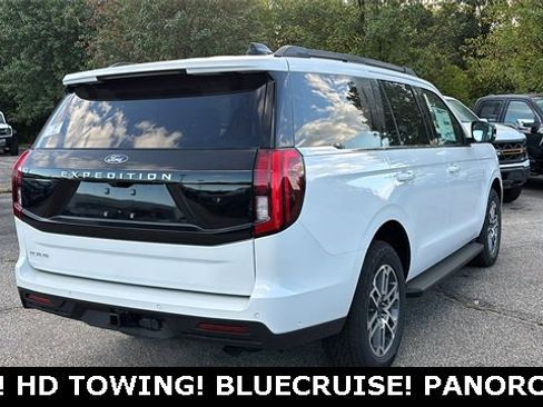 New 2025 Ford Expedition Active image 29