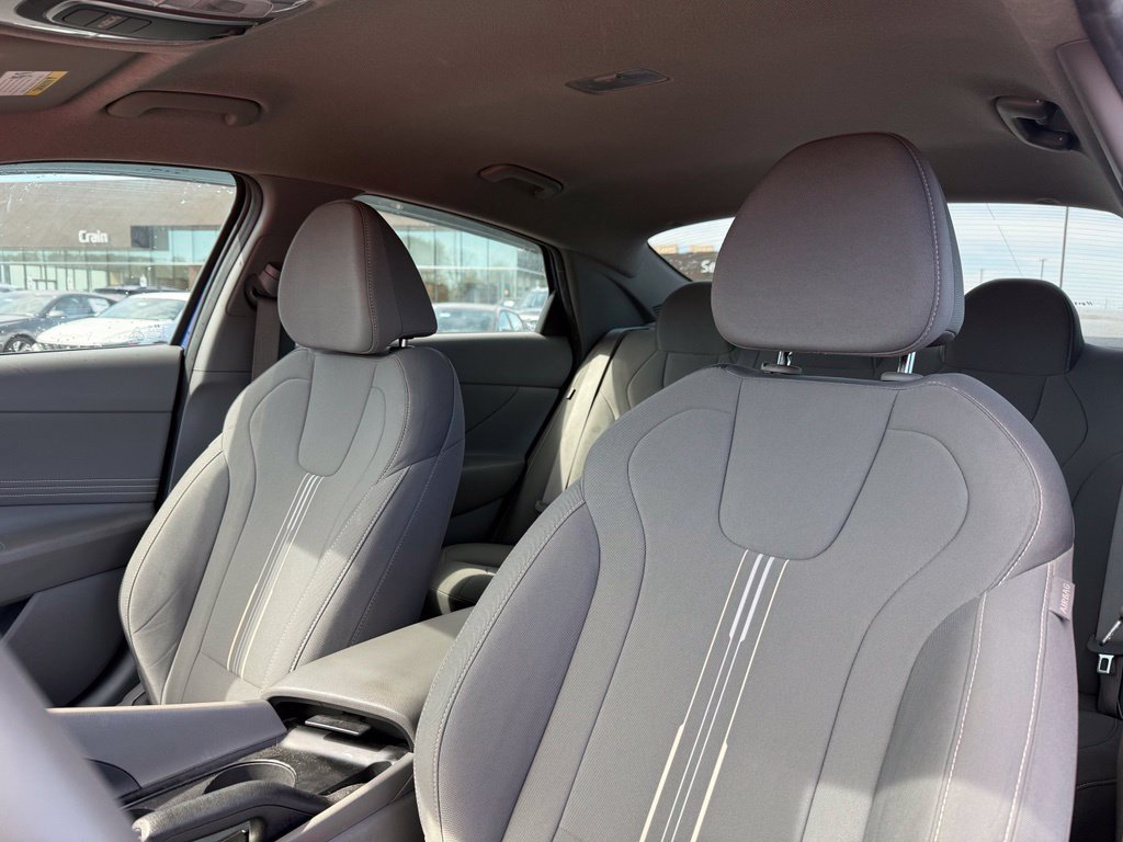 Certified 2025 Hyundai Elantra Sport FWD image 22
