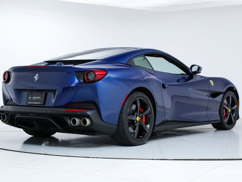 Certified 2019 Ferrari Portofino image 11