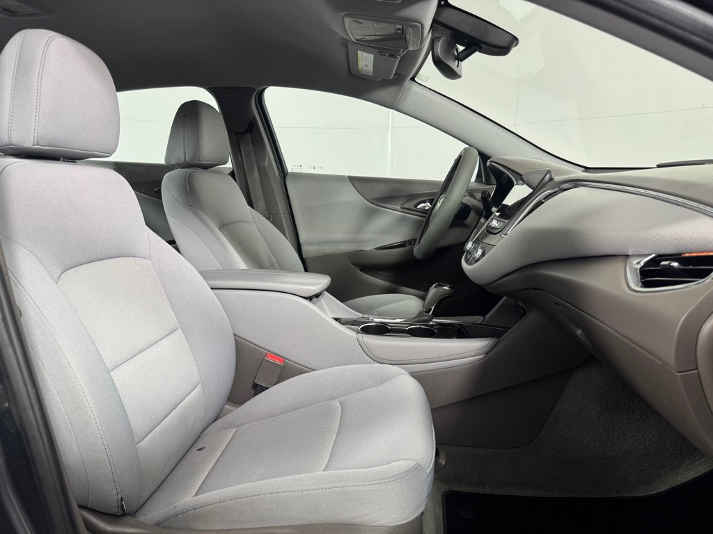 Used 2016 Chevrolet Malibu LT FWD image 23