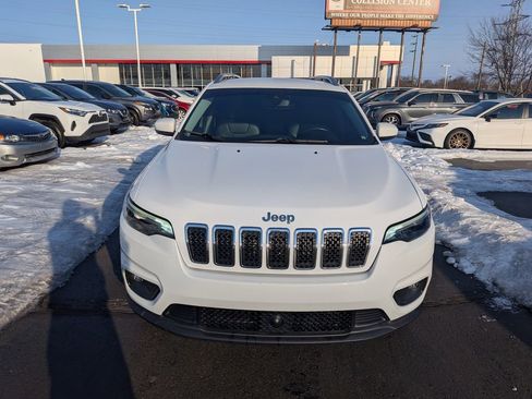 Used 2021 Jeep Cherokee Latitude Plus image 2