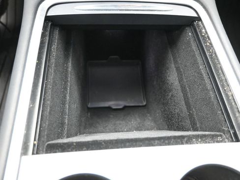 Used 2024 Tesla Model Y Long Range AWD/4WD image 26