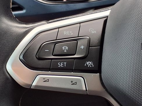 Used 2023 Volkswagen Taos SE image 23