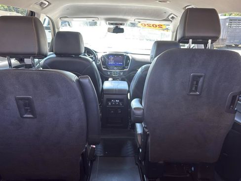 Used 2020 Chevrolet Traverse RS FWD image 46