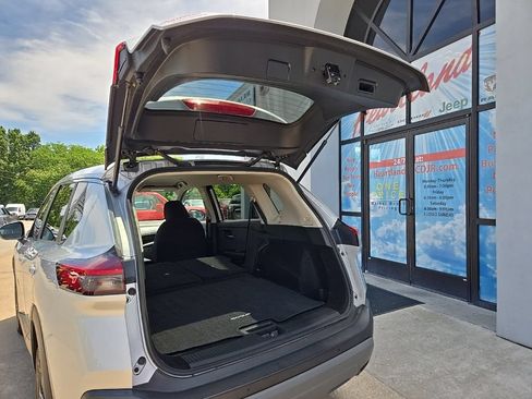 Used 2023 Nissan Rogue SV AWD/4WD image 85
