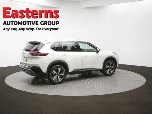 Used 2022 Nissan Rogue SL w/ SL Premium Package image 43