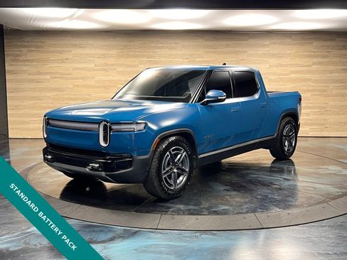 Used 2025 Rivian R1T Adventure image 5